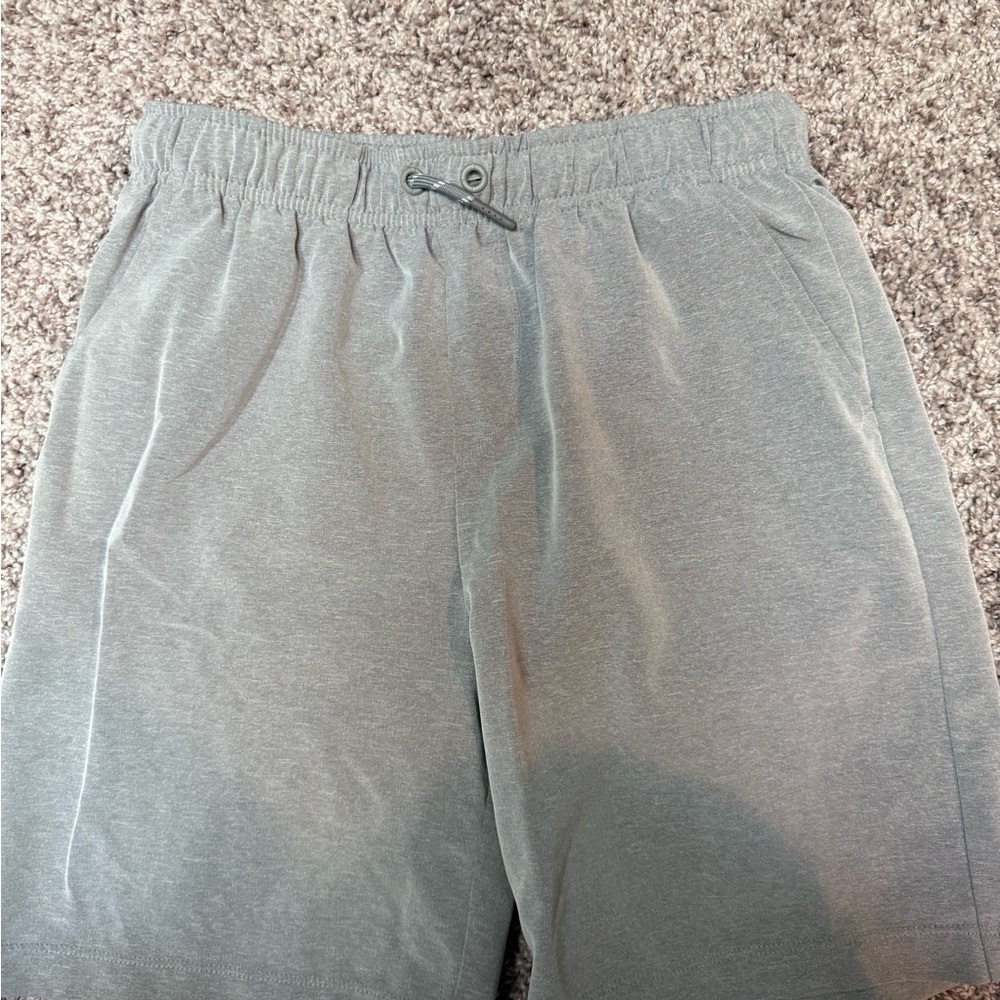 Vineyard Vines Light Gray Performance Shorts